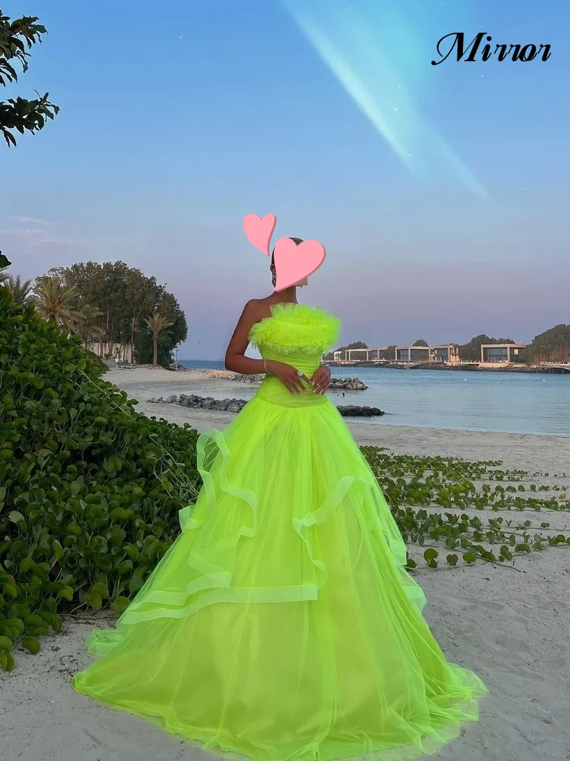 Mirror Dress Elegant Vintage Simple Sweet Green Ruffle Strapless A-Line Customized Ball Prom Dress Evening Party Gowns
Mirror Dress Elegant Vintage Simple Sweet Green Ruffle Strapless A-Line Customized Ball Prom Dress Evening Party Gowns