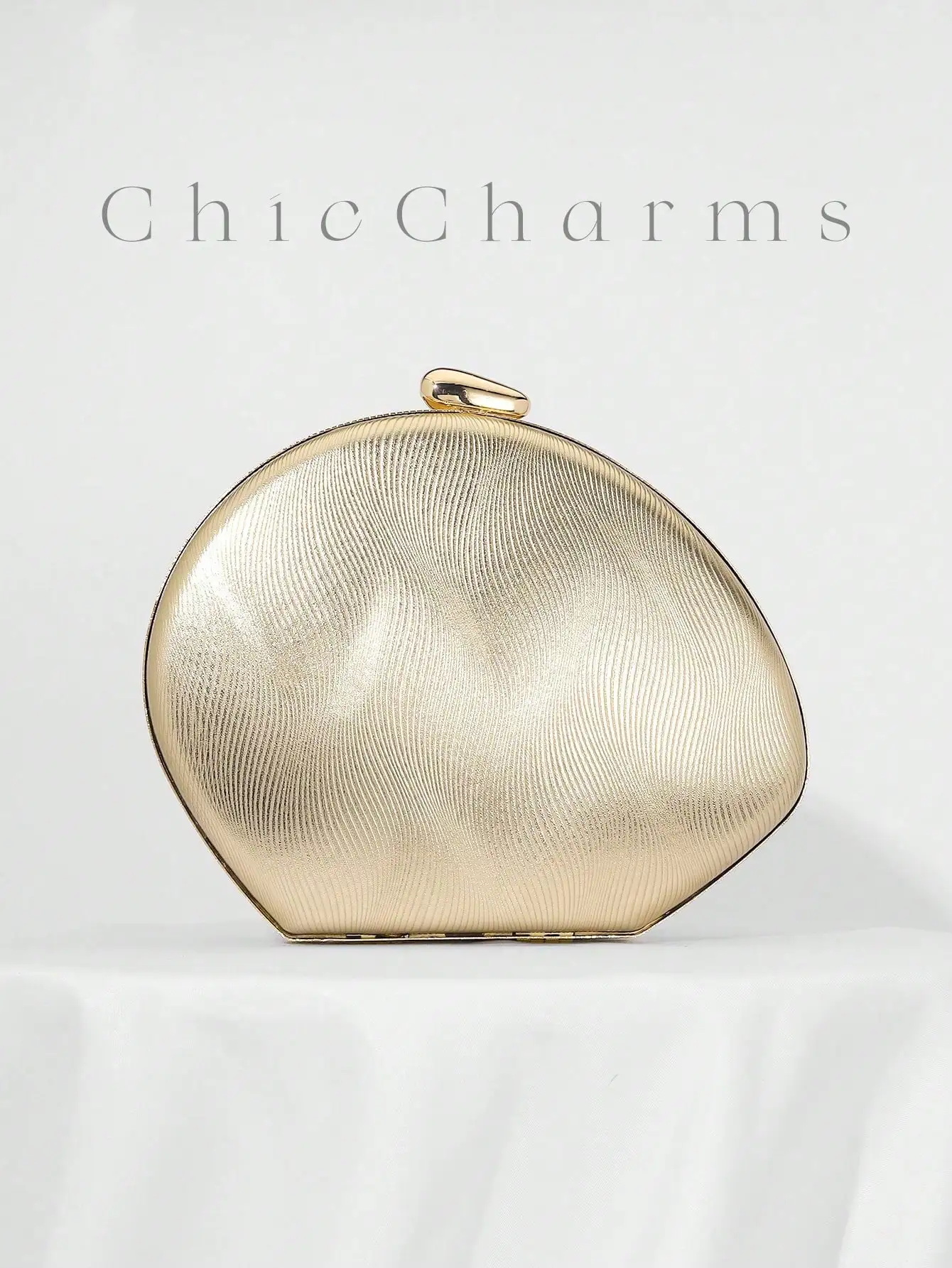Gold PU Ripple Texture Shell-Shaped Evening Clutch for Formal Events
Gold PU Ripple Texture Shell-Shaped Evening Clutch for Formal Events