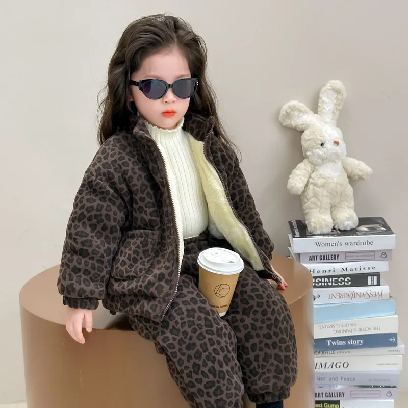 Girl's Leopard print and Velvet Thickened Set 2025 Winter New Fashion Baby Girl Two Piece Set Children's Clothing Trendy
Girl's Leopard print and Velvet Thickened Set 2025 Winter New Fashion Baby Girl Two Piece Set Children's Clothing Trendy