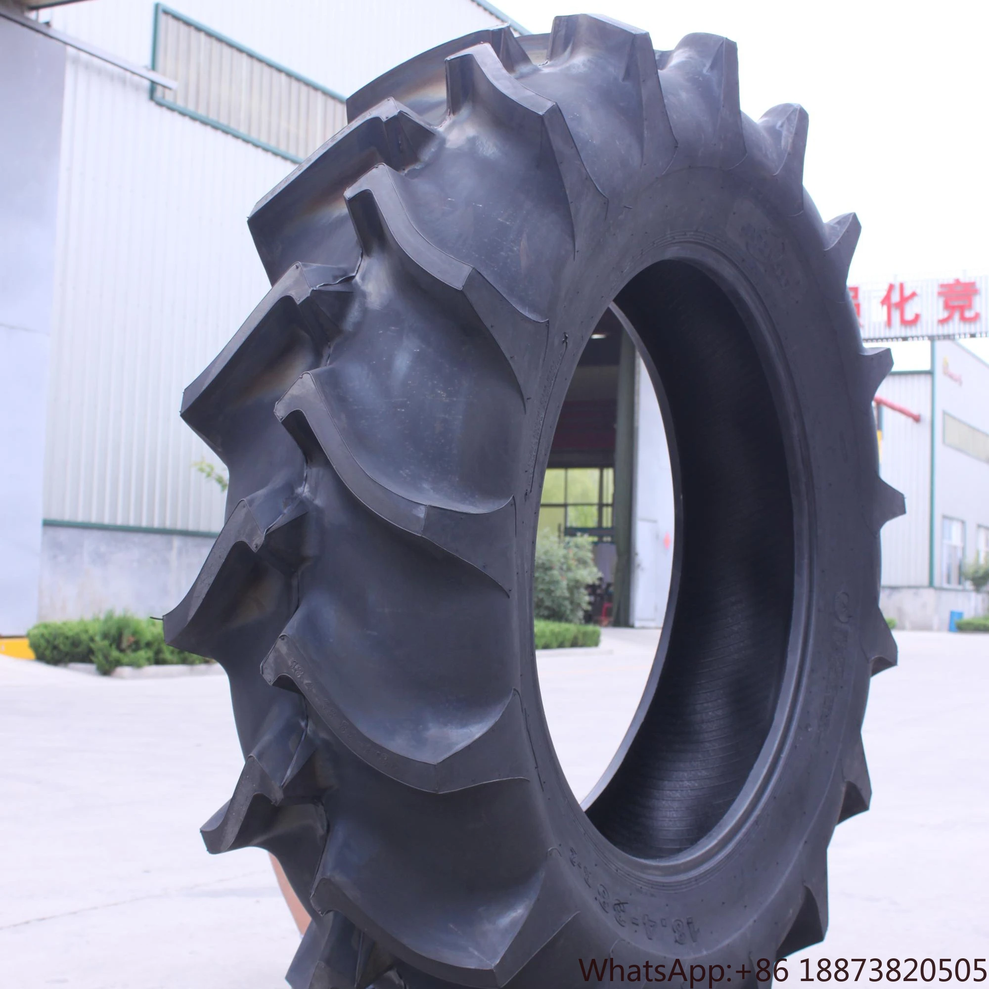 Agriculture Tractor Tyres R2 Pattern 12.4-24 12.4-28 18.4-30 18.4-34 18.4-38
Agriculture Tractor Tyres R2 Pattern 12.4-24 12.4-28 18.4-30 18.4-34 18.4-38
