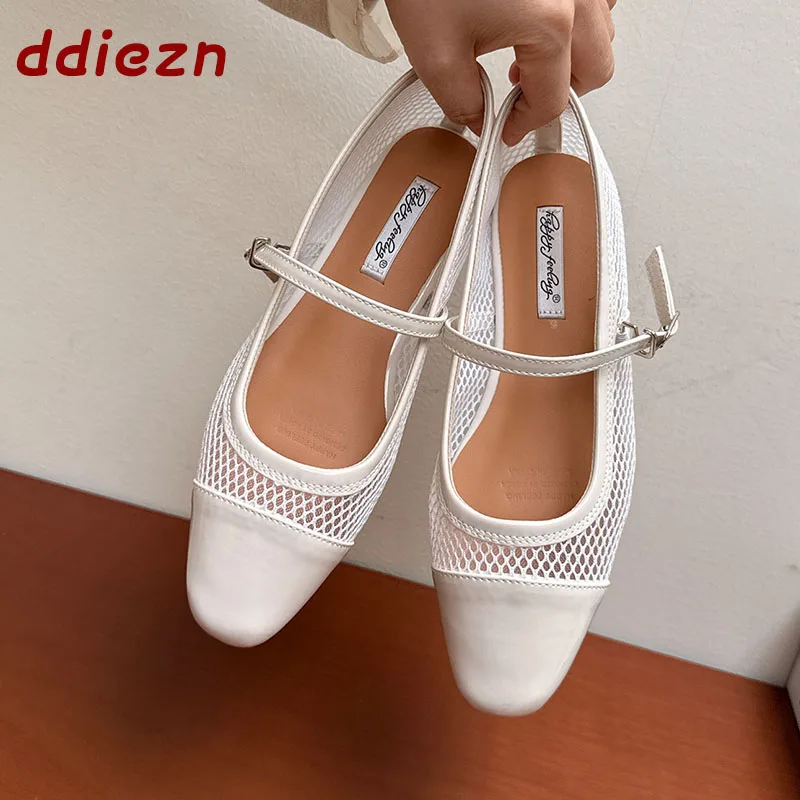 New In Summer Spring Fashion Buckle Strap Women Mary Janes Lolita Shoes Female Designer Mesh Pointed Toe Ladies Flats With Shoes
New In Summer Spring Fashion Buckle Strap Women Mary Janes Lolita Shoes Female Designer Mesh Pointed Toe Ladies Flats With Shoes