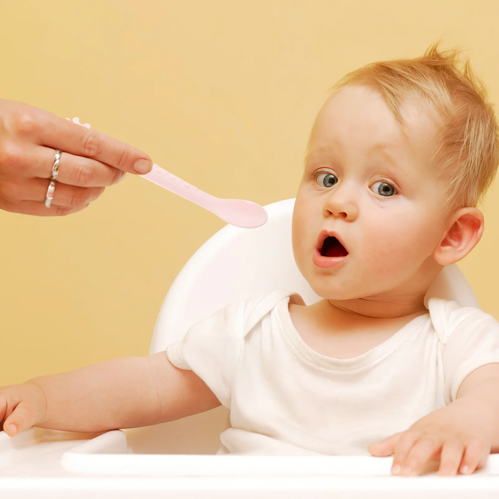 1 шт. детская силиконовая тренировочная ложка с изображением жирафа, красочная легкая ложка для кормления для новорожденных, креативная тренировка ребенка 
1 шт. детская силиконовая тренировочная ложка с изображением жирафа, красочная легкая ложка для кормления для новорожденных, креативная тренировка ребенка