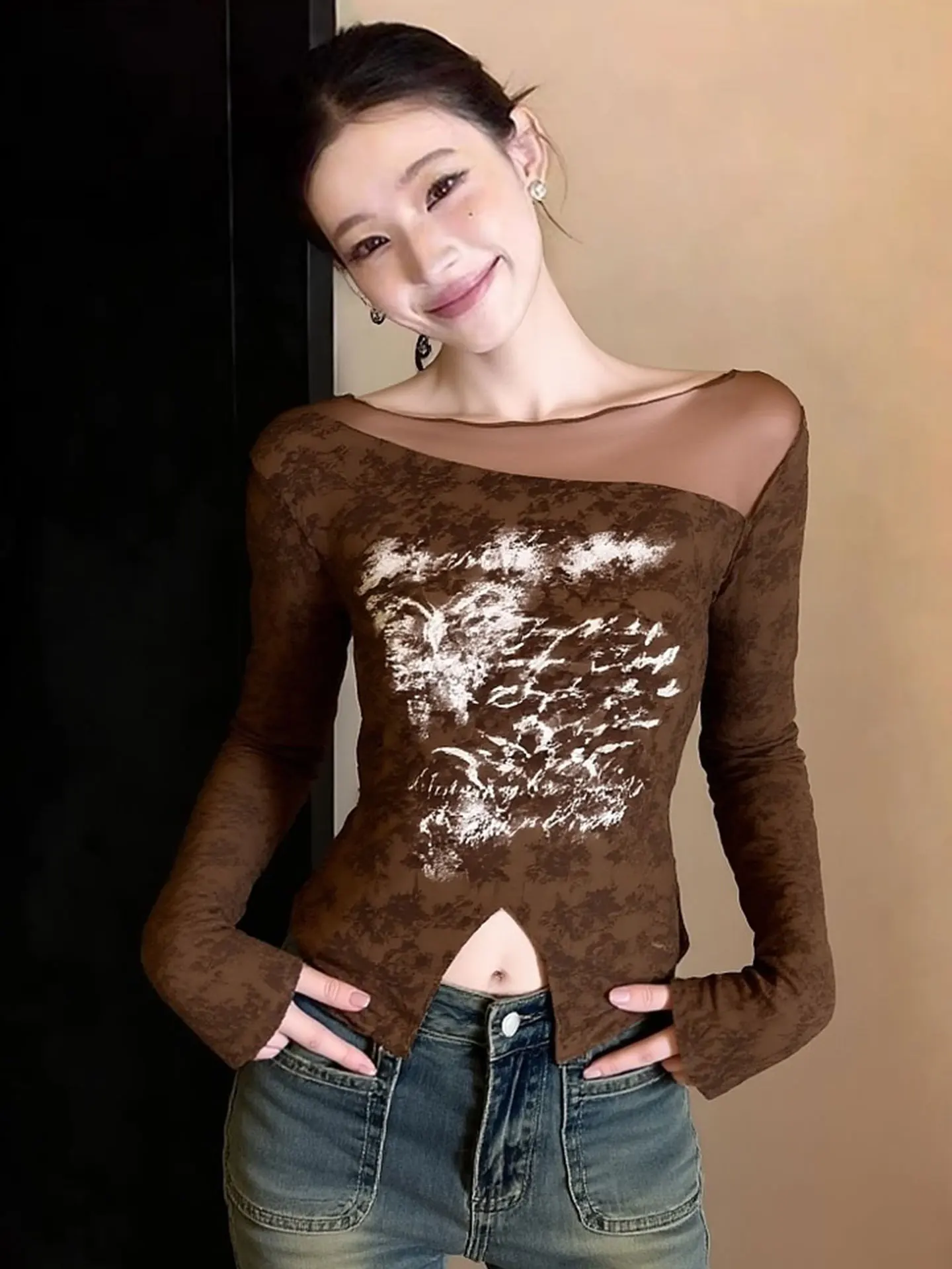 Ele Long Sve T-irt Women's Faion Me Splice High-End Design Spring Sle Korean Version Slim Fit round Ne Top
Ele Long Sve T-irt Women's Faion Me Splice High-End Design Spring Sle Korean Version Slim Fit round Ne Top
