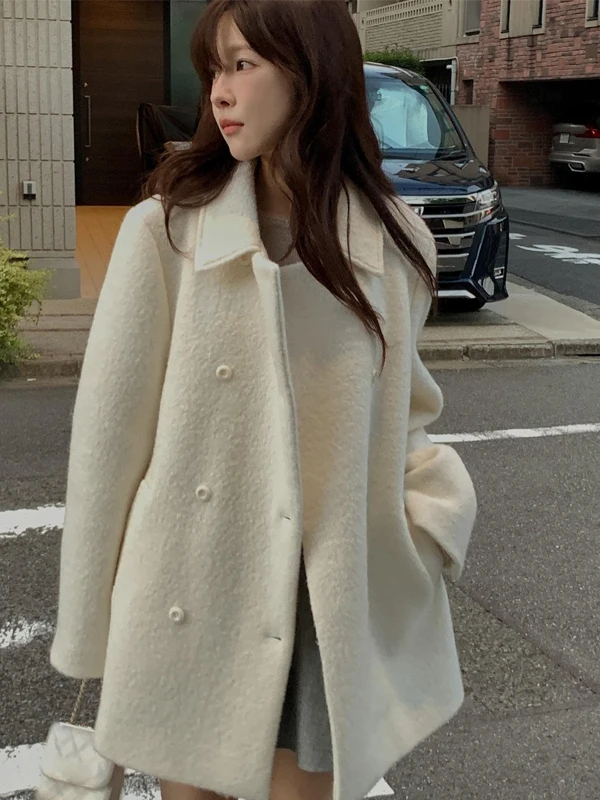 Белое шерстяное пальто женское, осень-зима 2022, новое корейское пальто Sle Ele, высококачественная меховая верхняя одежда небольшого размера
Белое шерстяное пальто женское, осень-зима 2022, новое корейское пальто Sle Ele, высококачественная меховая верхняя одежда небольшого размера