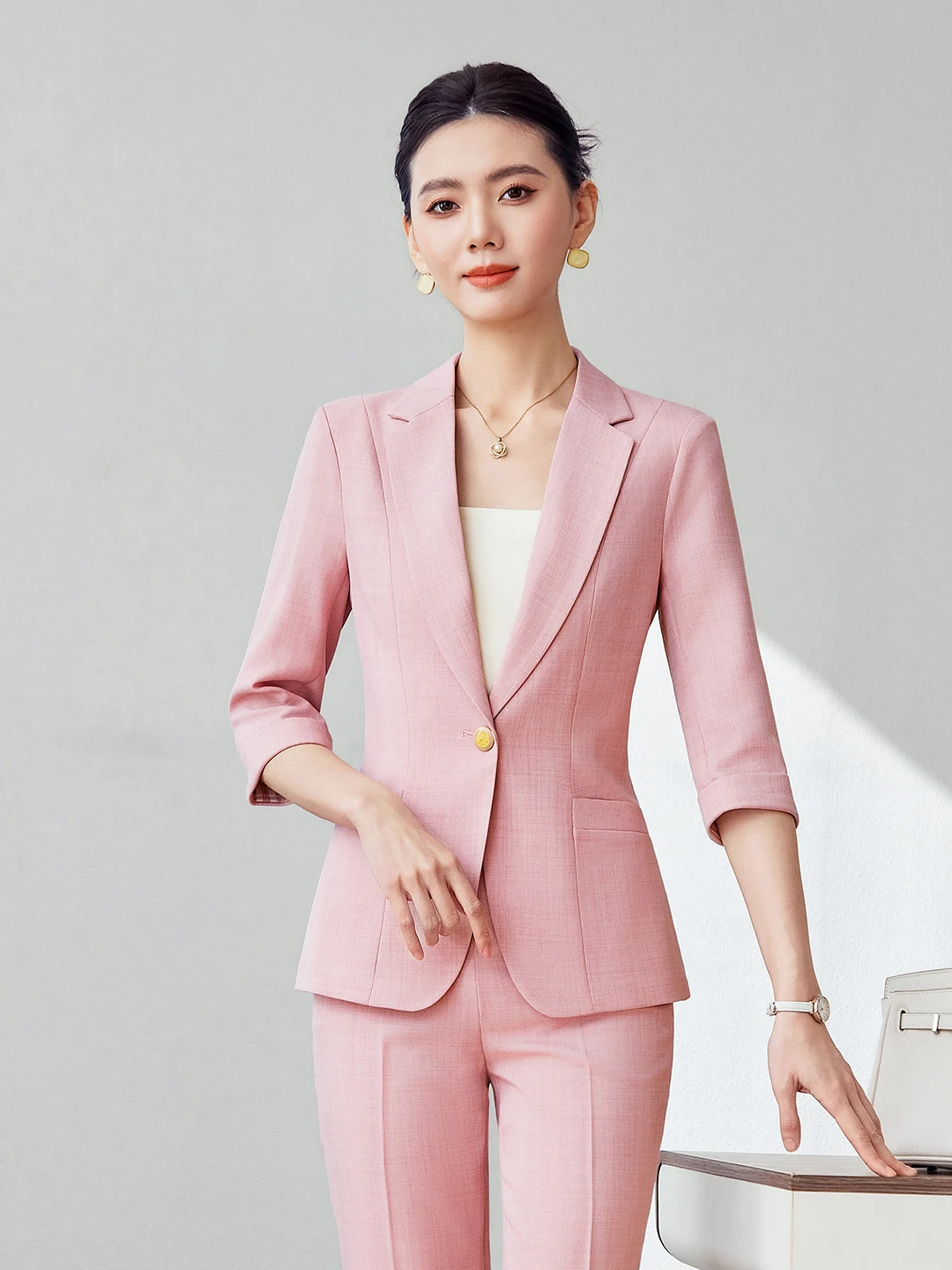Slim Fit Short Length Thin Women's Jacket Korean Style Seven Sleeve Suit Coat Breathable Commute Style Polyester Fiber
Slim Fit Short Length Thin Women's Jacket Korean Style Seven Sleeve Suit Coat Breathable Commute Style Polyester Fiber