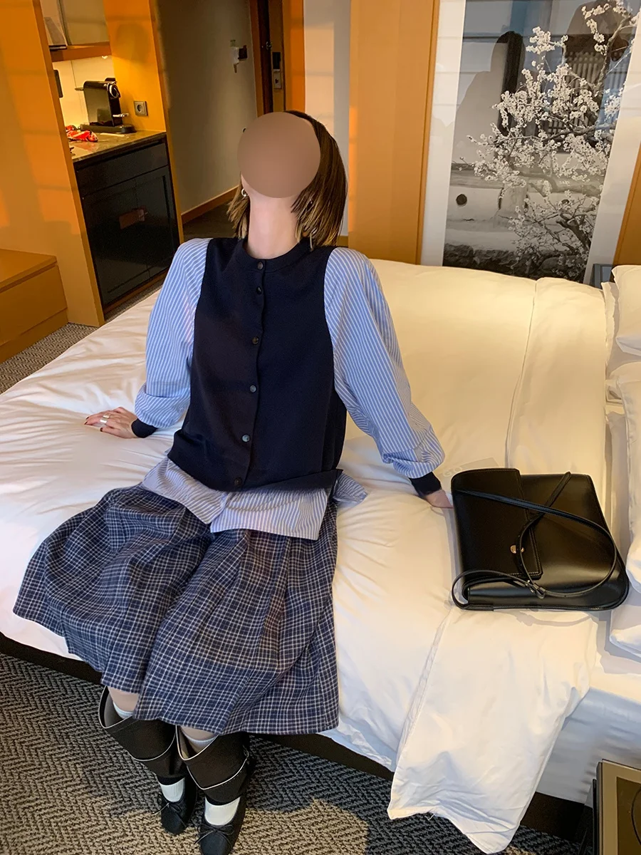 Женский повседневный свободный свитер MONA с пэчворком, в мелкую полоску, новинка 2025 года, из полиэстера, с длинными рукавами и круглым вырезом
Женский повседневный свободный свитер MONA с пэчворком, в мелкую полоску, новинка 2025 года, из полиэстера, с длинными рукавами и круглым вырезом