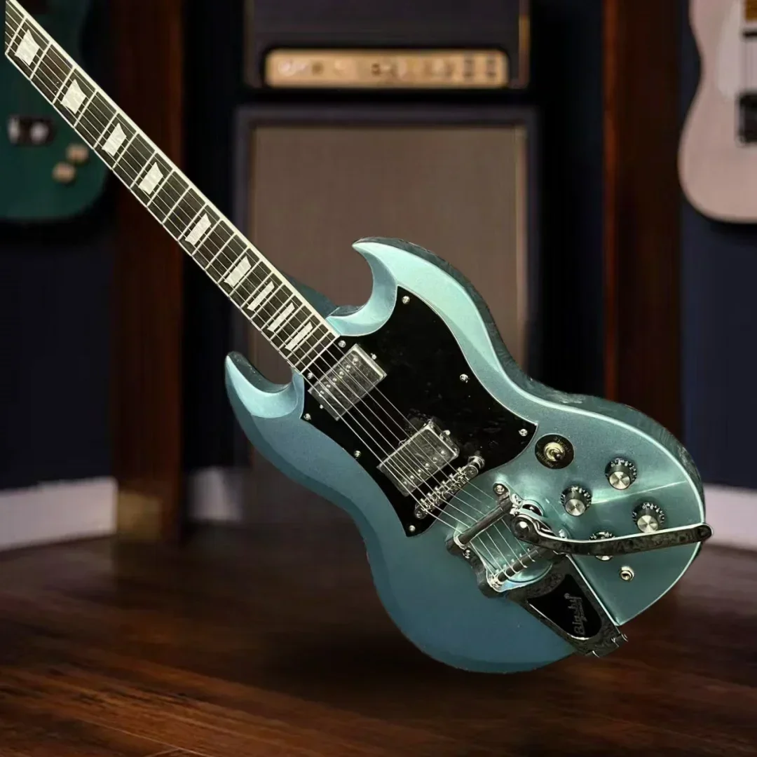 Free Shipping Electric Guitar SG HH Pickups Chrome Hardware Tuilp Tuners with Upgrade Accessories 22 Tone Position Mahogany Body
Free Shipping Electric Guitar SG HH Pickups Chrome Hardware Tuilp Tuners with Upgrade Accessories 22 Tone Position Mahogany Body