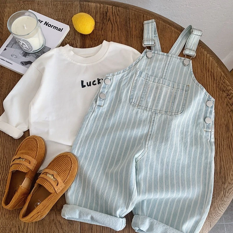 Children's overalls striped 2026 Spring and Autumn new boys' letter pants jeans fashionable
Children's overalls striped 2026 Spring and Autumn new boys' letter pants jeans fashionable