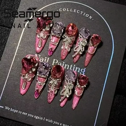 10 шт. длинных накладных ногтей-стилетов в индустриальном стиле, красные, с эффектом кошачьего глаза, роскошные, зимние, новогодние, с кристаллами, ручной работы, для женщин
10 шт. длинных накладных ногтей-стилетов в индустриальном стиле, красные, с эффектом кошачьего глаза, роскошные, зимние, новогодние, с кристаллами, ручной работы, для женщин