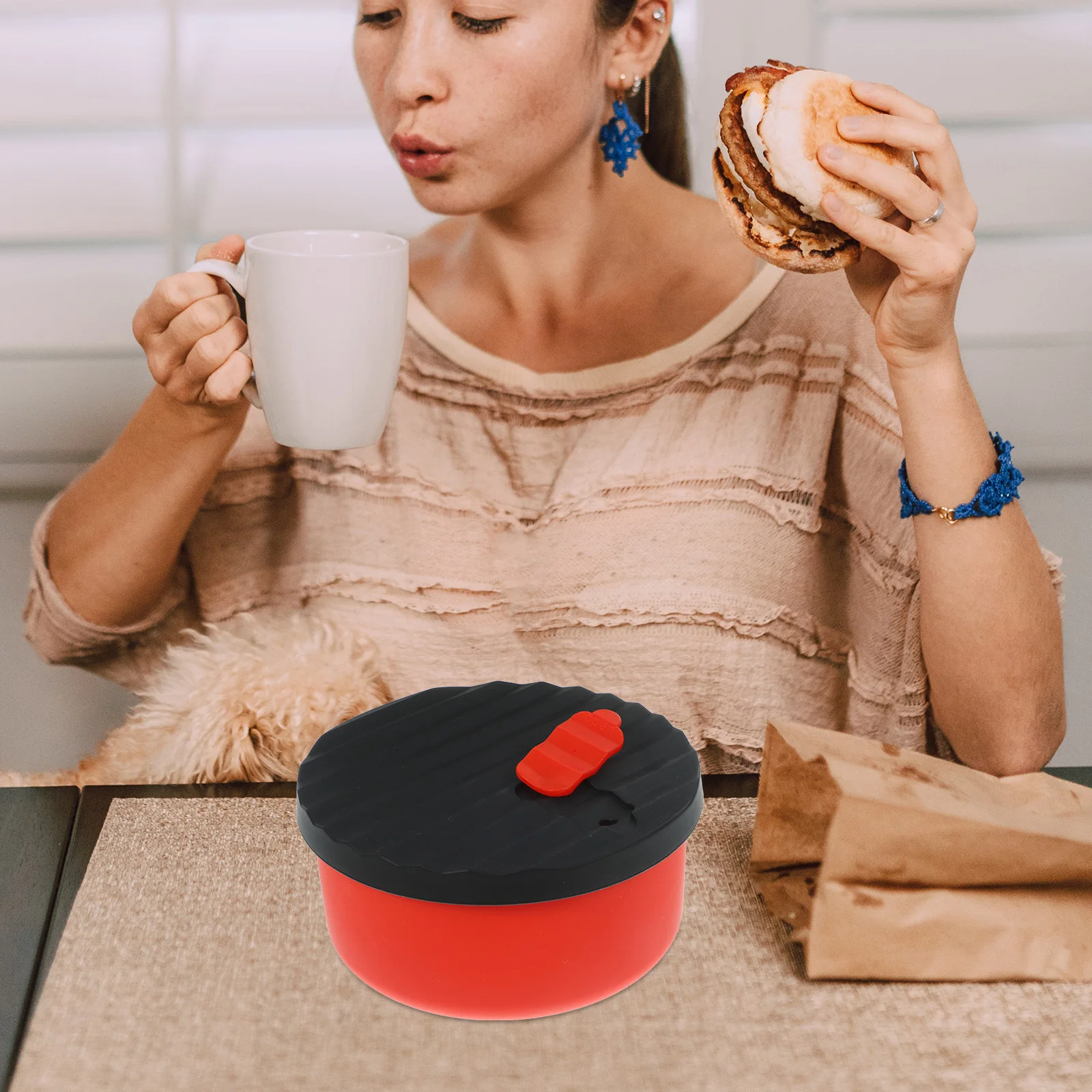 Silicone Food Sealed Bowl with Lid Fresh Keeping Food Storage Container Microwave Safe Portable Fruit Vegetable Salad Noodle
Silicone Food Sealed Bowl with Lid Fresh Keeping Food Storage Container Microwave Safe Portable Fruit Vegetable Salad Noodle