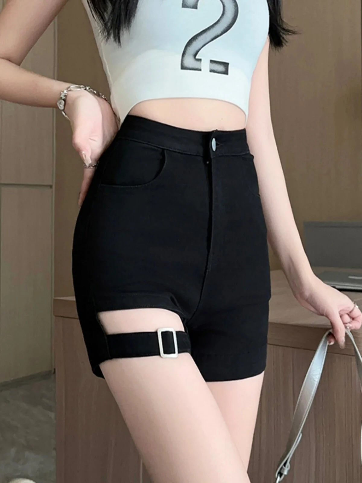 High Waist A-Line Denim Shorts Women's Black Slimming Straight Leg Hot Pants Summer New Style Cotton Stretch Denim Shorts
High Waist A-Line Denim Shorts Women's Black Slimming Straight Leg Hot Pants Summer New Style Cotton Stretch Denim Shorts