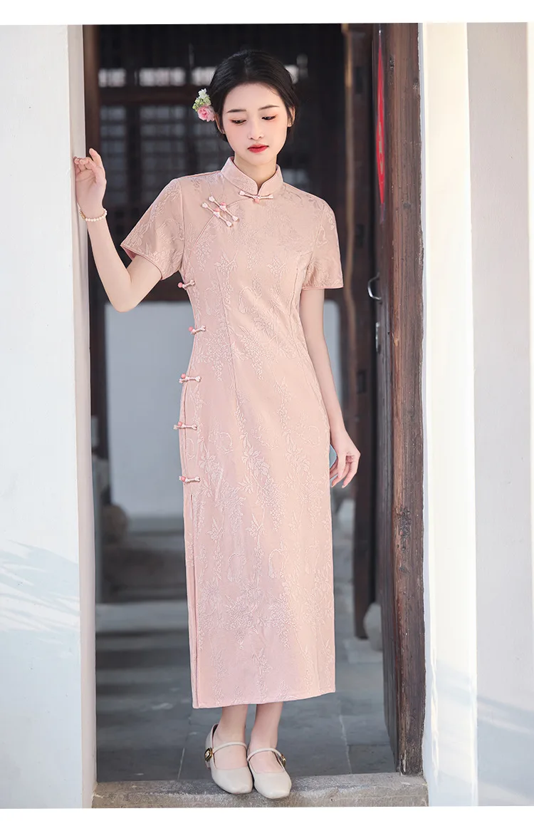 Chinese Style Qipao Sexy Women Short Sleeve Jacquard Cheongsam Vintage Classic Chinese Dress
Chinese Style Qipao Sexy Women Short Sleeve Jacquard Cheongsam Vintage Classic Chinese Dress