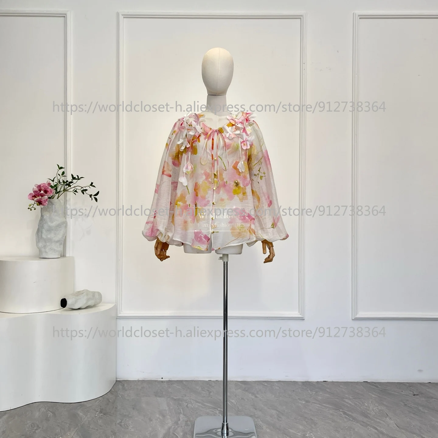 2025 white Long Sleeve Flowers Appliqued Blouse Tops
2025 white Long Sleeve Flowers Appliqued Blouse Tops