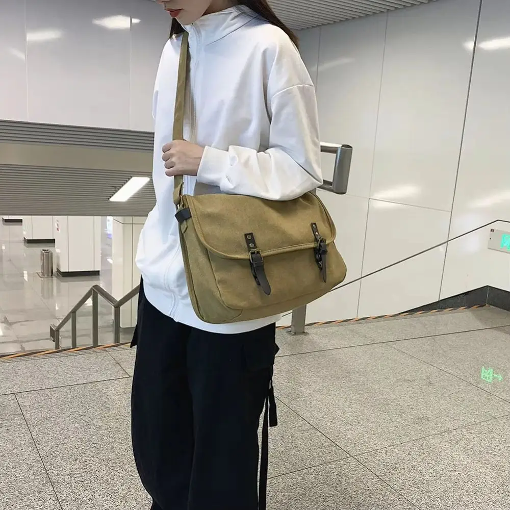 Zipper Casual Crossbody Bag Trendy Large Capacity Messenger Bag Korean Style Vintage Shoulder Bag Female Male
Zipper Casual Crossbody Bag Trendy Large Capacity Messenger Bag Korean Style Vintage Shoulder Bag Female Male