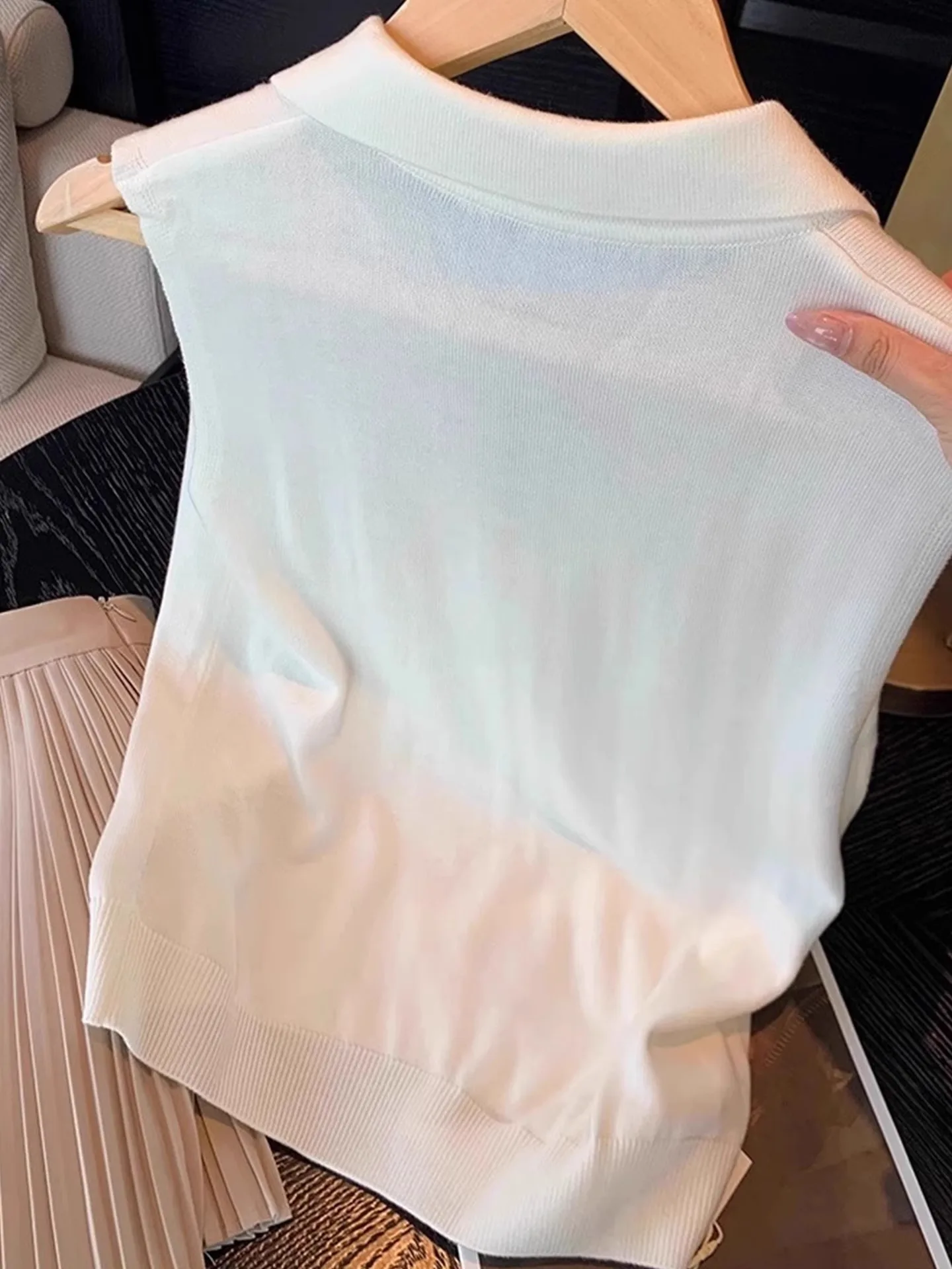 Korean Sle Knitted Top Svel Faionable Summer Overhead Skin-friendly Versatile Age-defng Regular Fit Color
Korean Sle Knitted Top Svel Faionable Summer Overhead Skin-friendly Versatile Age-defng Regular Fit Color