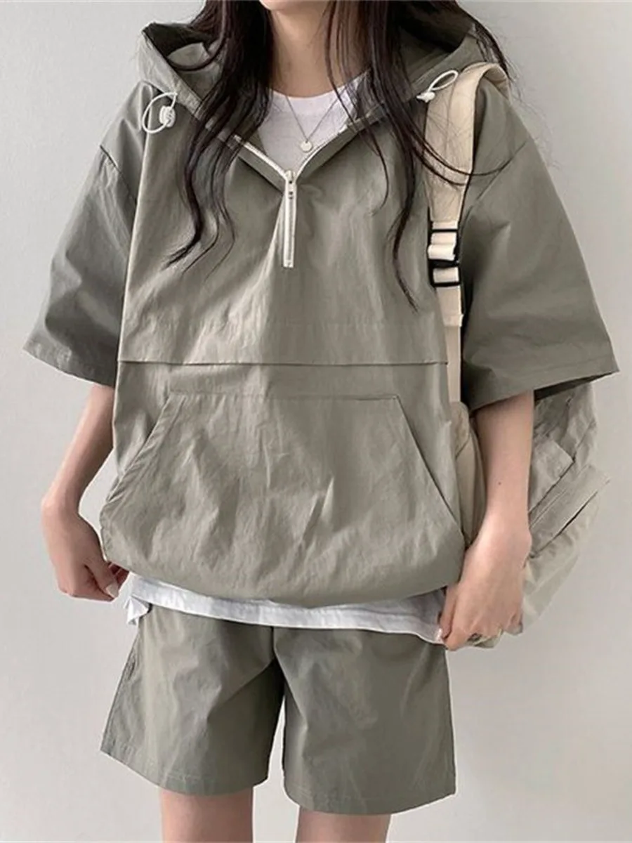 Chic Summer Hooded Tracksuit Women Casual Solid Outfits 2025 Loose Sports Short Sleeve Pullover T-shirt and Shorts Clothes Set
Chic Summer Hooded Tracksuit Women Casual Solid Outfits 2025 Loose Sports Short Sleeve Pullover T-shirt and Shorts Clothes Set
