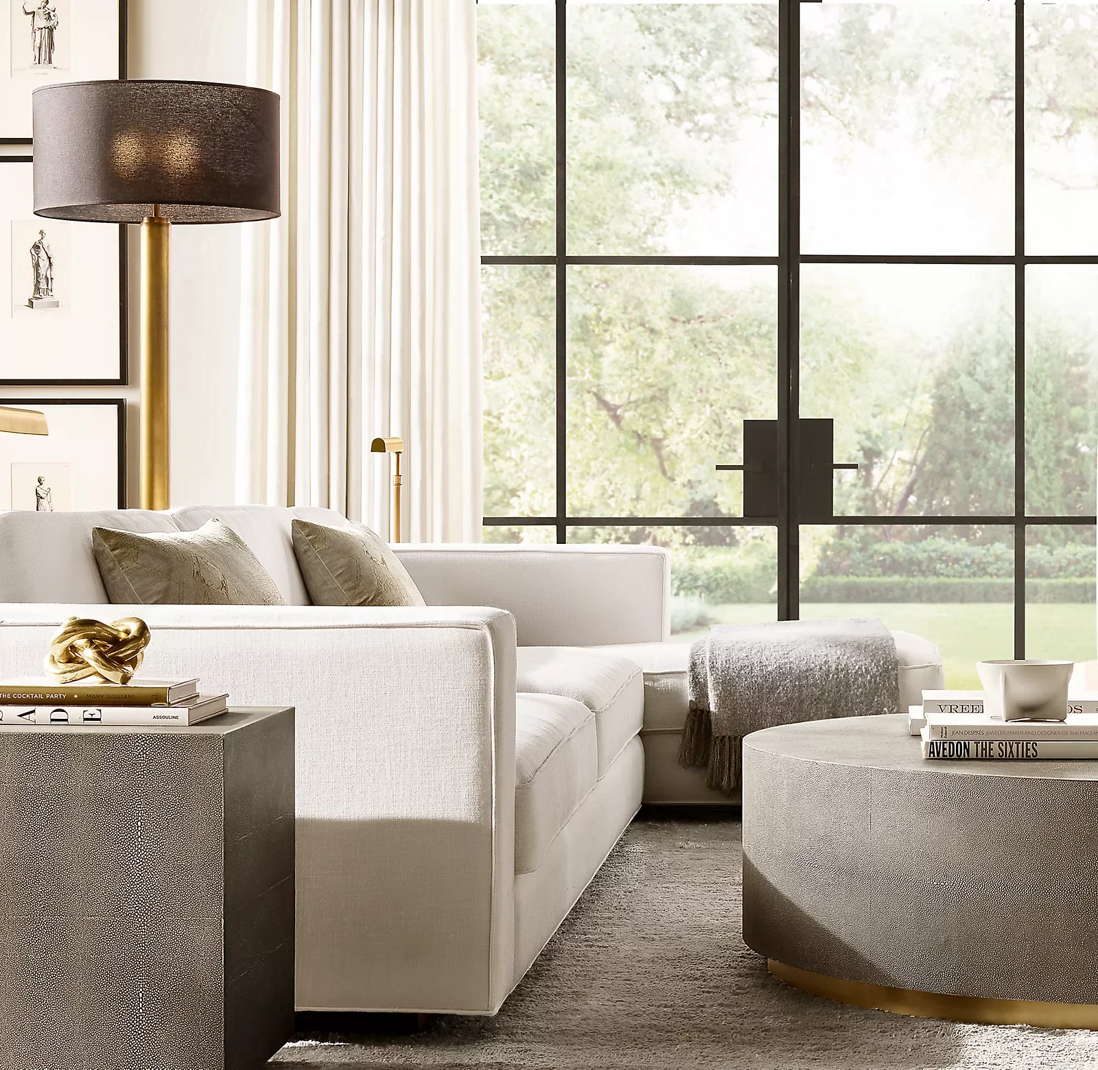 Handmade Chesterfield Sofa Luxury Set for Hotel and Living Home Furniture Design
Handmade Chesterfield Sofa Luxury Set for Hotel and Living Home Furniture Design