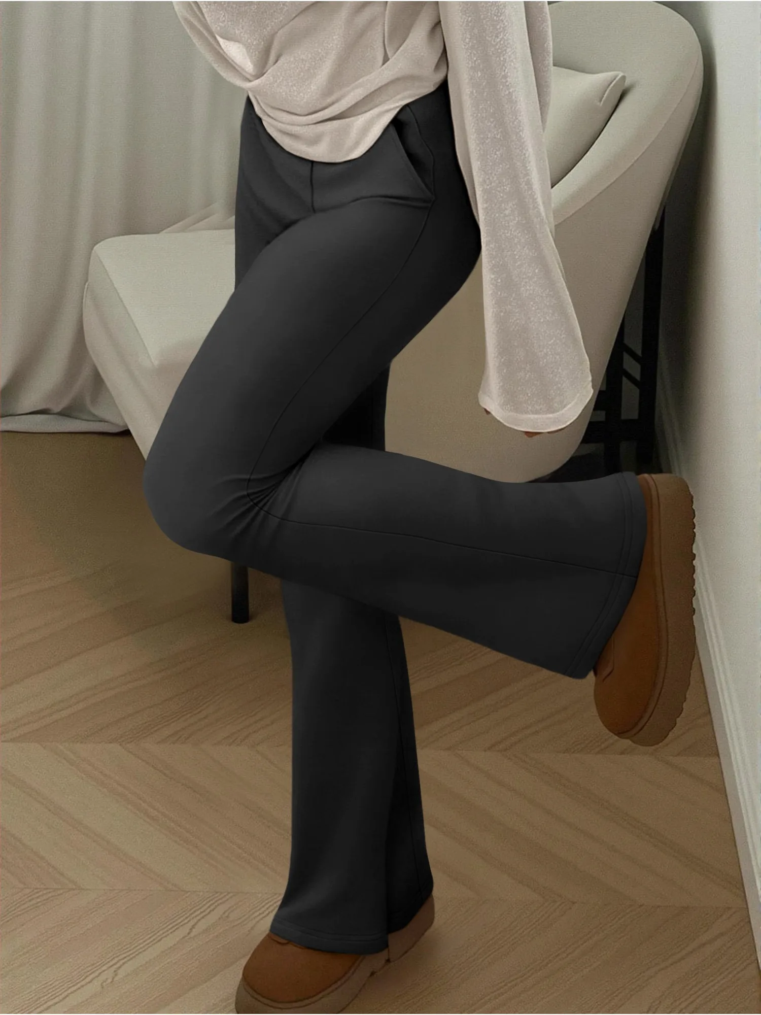 Women's Trendy Street Style Flare Pants Milk Silk Ultra Soft High Waist Stretchy Wide Leg Bell Bottoms Casual Daily Trousers
Women's Trendy Street Style Flare Pants Milk Silk Ultra Soft High Waist Stretchy Wide Leg Bell Bottoms Casual Daily Trousers