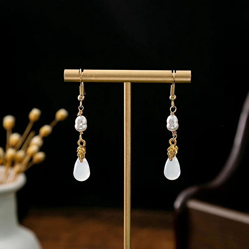 New Chinese Fashion Retro Jade New Chinese Style Earrings Trendy Design White Onxy Female Temperament Earrings Wholesale
New Chinese Fashion Retro Jade New Chinese Style Earrings Trendy Design White Onxy Female Temperament Earrings Wholesale