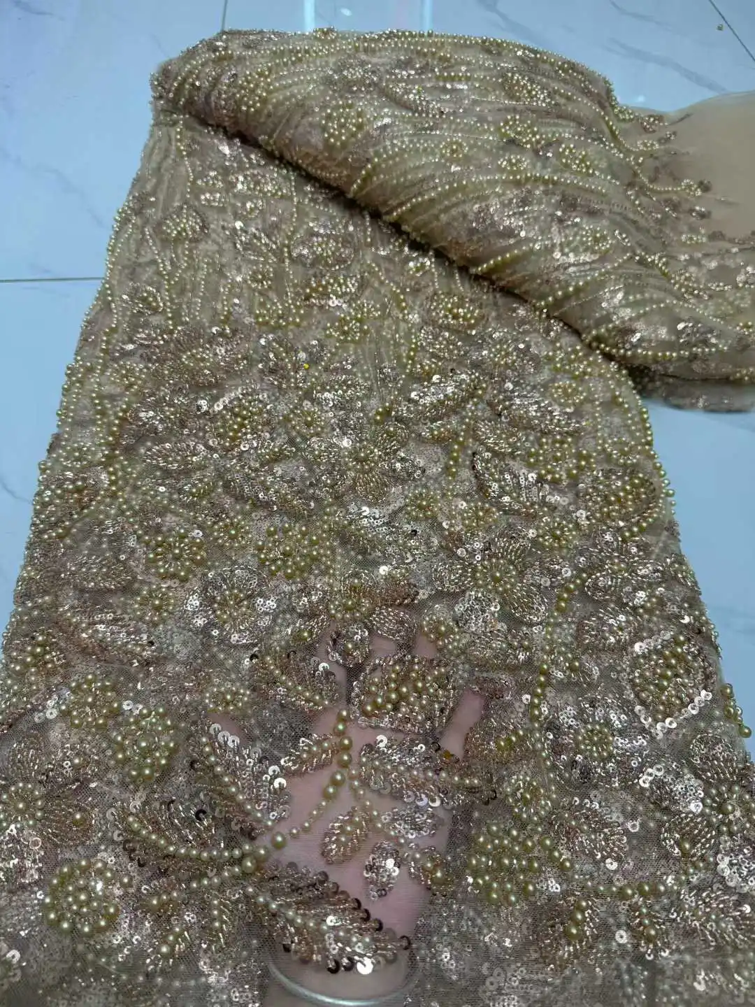 Роскошная африканская вышивка бисером, кружево высокого качества, кружевная ткань с блестками, 5 ярдов, высококачественная материал для вечерних платьев
Роскошная африканская вышивка бисером, кружево высокого качества, кружевная ткань с блестками, 5 ярдов, высококачественная материал для вечерних платьев