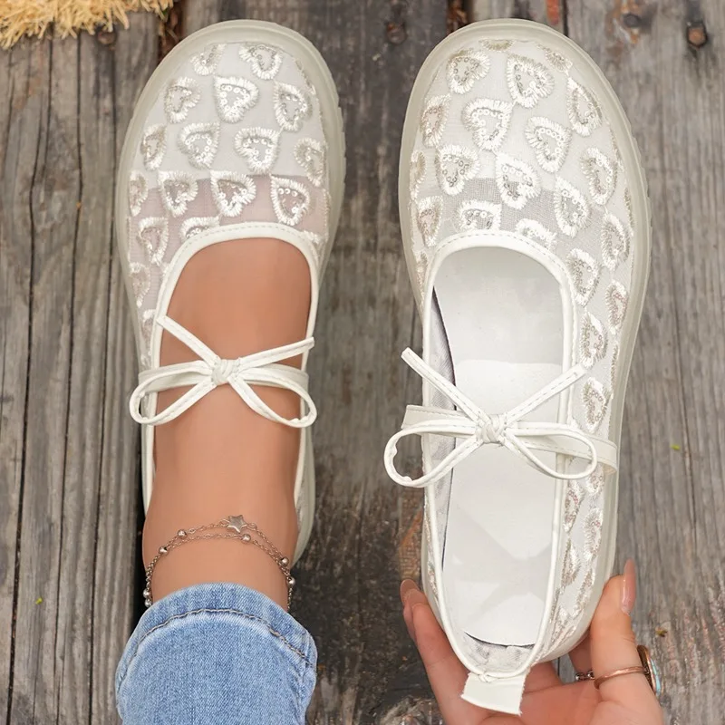 Women's Embroidery Lace Mesh Single Shoes 2026 Flats Breathable Bow Decoration Elastic Strap Loafers Cute Casual Shoes Summer
Women's Embroidery Lace Mesh Single Shoes 2026 Flats Breathable Bow Decoration Elastic Strap Loafers Cute Casual Shoes Summer