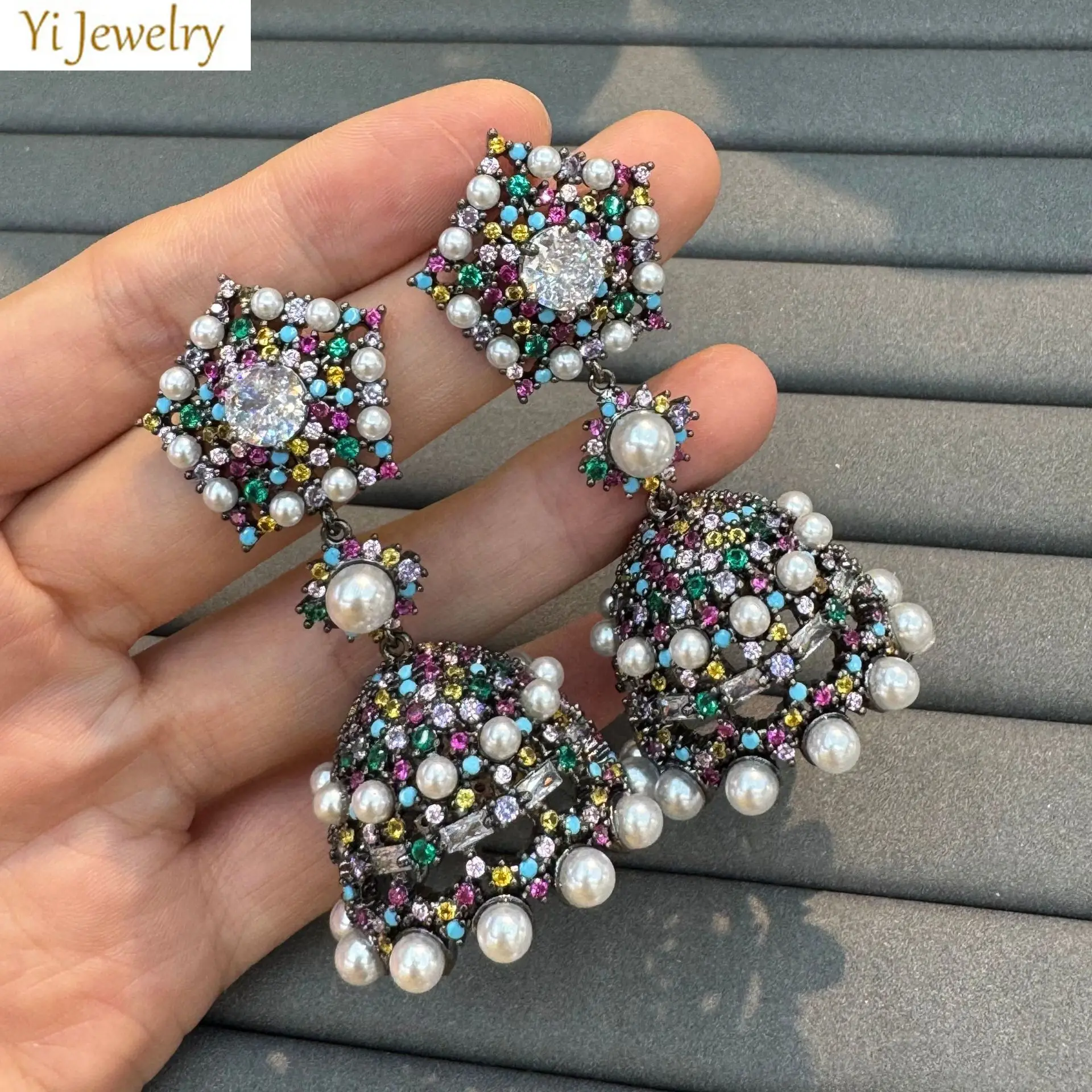 luxury earrings for women dinner party wedding bell pendant earrings multicolor white zirconia
luxury earrings for women dinner party wedding bell pendant earrings multicolor white zirconia