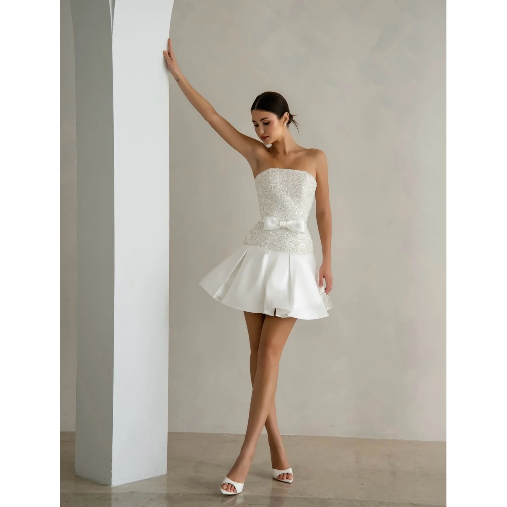 Aileen Sequin Strapless white A-Line Evening Dress 2026 Prom Dress Elegant Beautiful Sequined Customized Robes de Soirée
Aileen Sequin Strapless white A-Line Evening Dress 2026 Prom Dress Elegant Beautiful Sequined Customized Robes de Soirée