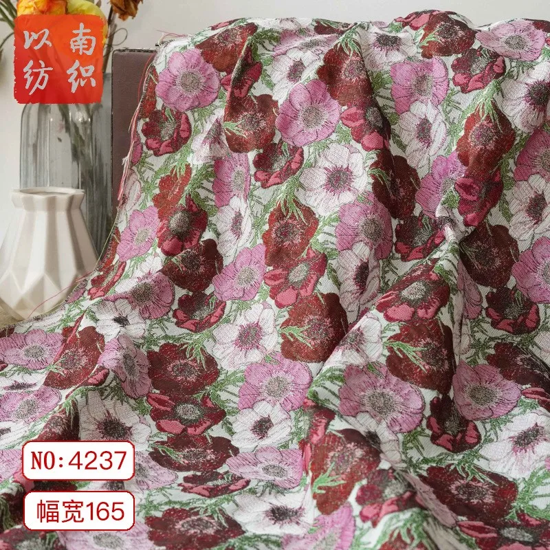 Spring and summer new color flower yarn-dyed women's garden style rose red fashion jacquard dress fabric
Spring and summer new color flower yarn-dyed women's garden style rose red fashion jacquard dress fabric