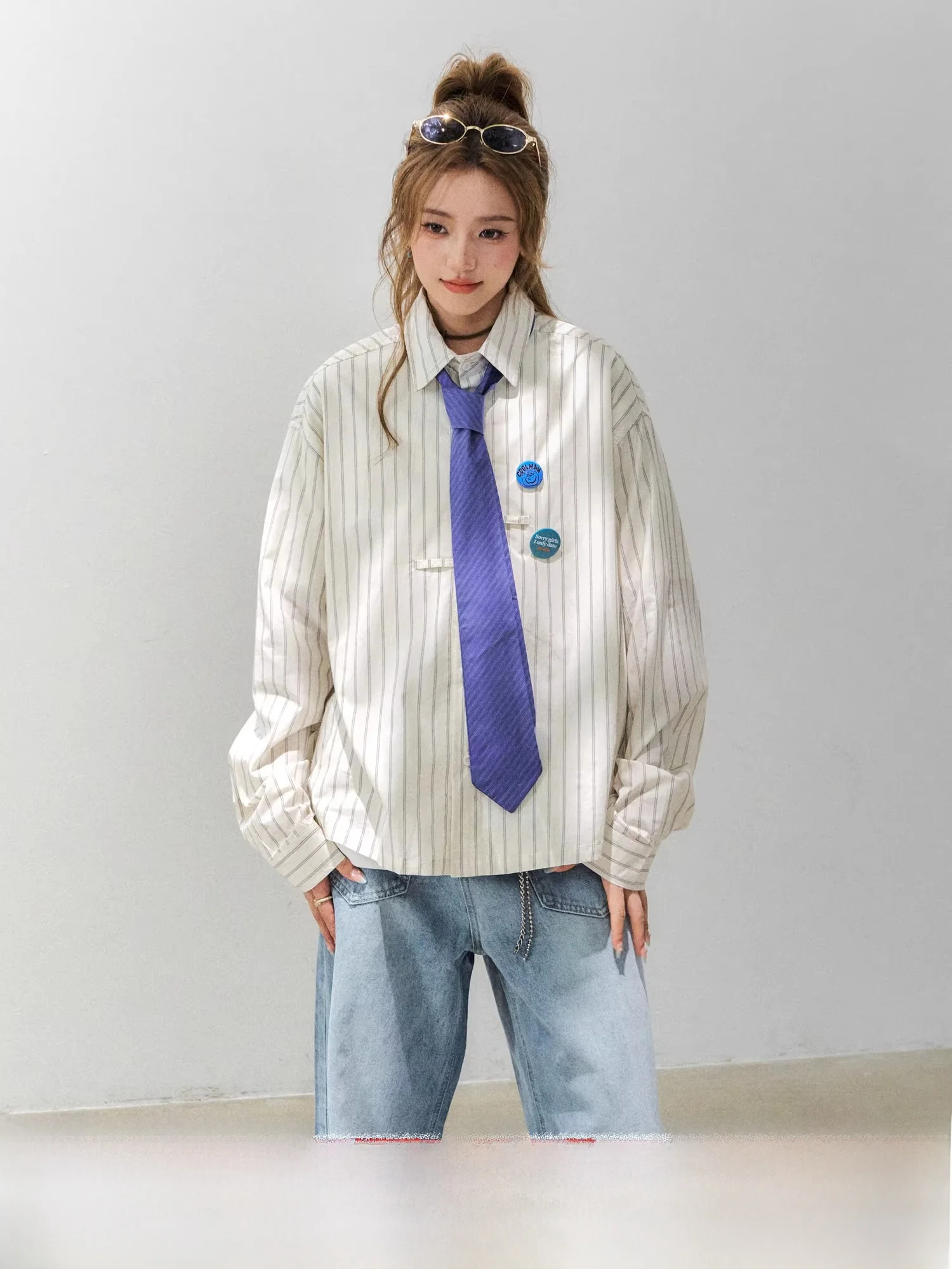 Женская длинная футболка в полоску из смесового хлопка для повседневной носки, удобная, дышащая, стильная
Женская длинная футболка в полоску из смесового хлопка для повседневной носки, удобная, дышащая, стильная