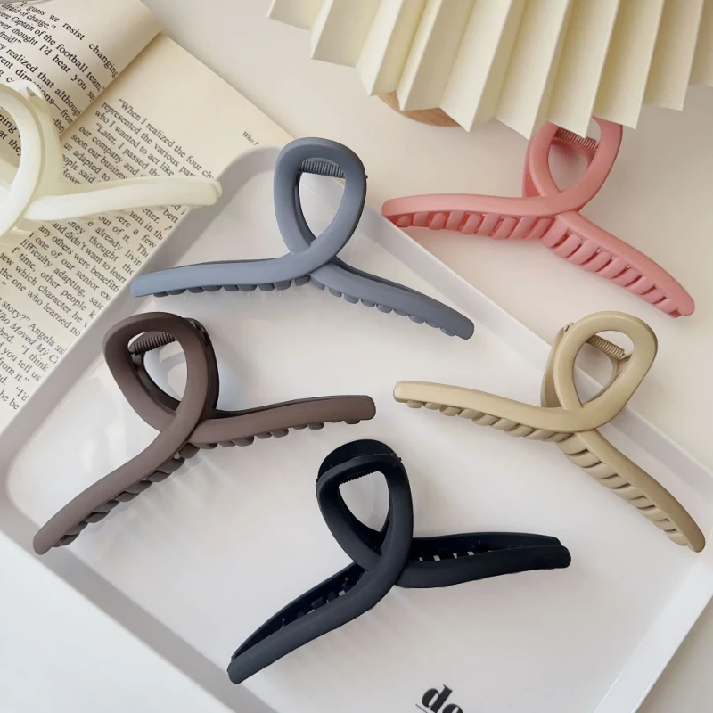 15CM Plastic Large Hair Claw Clips Tongs Pin Korean Fashion Oversized Women's Frosted Hair Claw Clip for Girls Hair Accessories
15CM Plastic Large Hair Claw Clips Tongs Pin Korean Fashion Oversized Women's Frosted Hair Claw Clip for Girls Hair Accessories