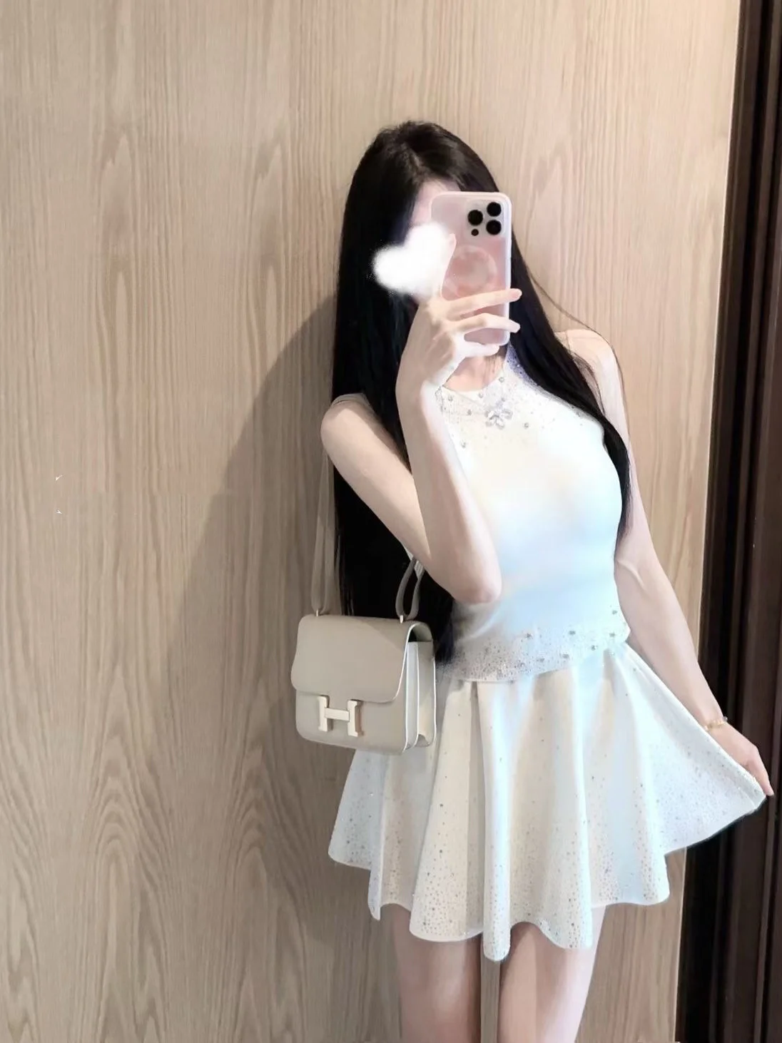 LXYG Heavy Duty Bead Thermal Diamond Necklace Sleeveless Knitted Vest Skirt Slimming Two Piece Set Summer Fashion Women'...
LXYG Heavy Duty Bead Thermal Diamond Necklace Sleeveless Knitted Vest Skirt Slimming Two Piece Set Summer Fashion Women'...