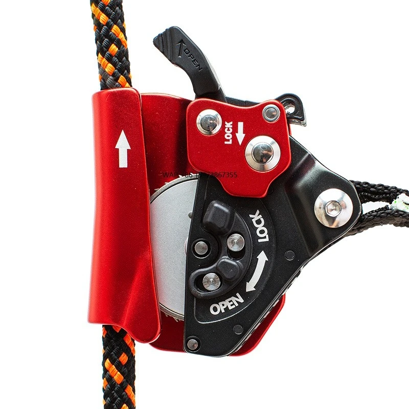 Automatic follow fall arrestor with unidirectional and bidirectional motion for controlled descent and locking
Automatic follow fall arrestor with unidirectional and bidirectional motion for controlled descent and locking