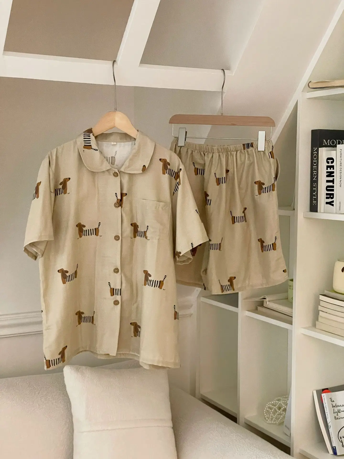 Summer 2024 100% Cotton Women's Pajamas Cute Dachshund Print Two Pieces Set Short Sleeve Tops Short Sleepwear Lounge 49911
Summer 2024 100% Cotton Women's Pajamas Cute Dachshund Print Two Pieces Set Short Sleeve Tops Short Sleepwear Lounge 49911