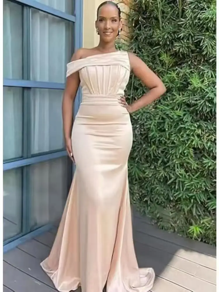 Custom Champagne Bridesmaid Dresses for Wedding Satin Mermaid Bridesmaid Gowns Women One Shoulder Sleeveless Formal Party Dress
Custom Champagne Bridesmaid Dresses for Wedding Satin Mermaid Bridesmaid Gowns Women One Shoulder Sleeveless Formal Party Dress