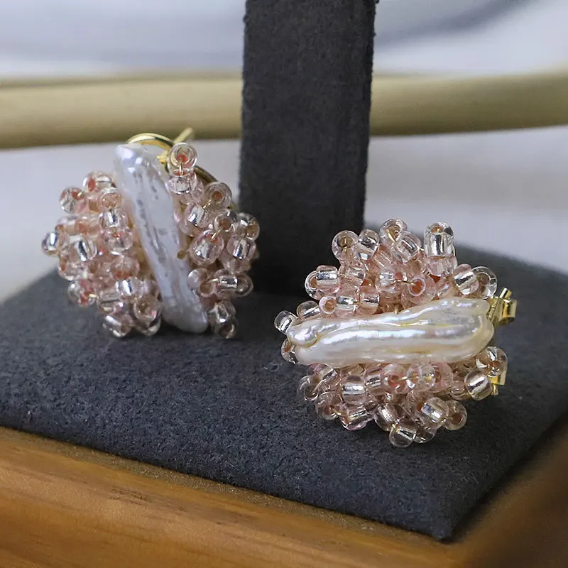 Charm Baroque Freshwater Pearl Stud Earrings Jewelry for Women Ladies Christmas Party Gift 
Charm Baroque Freshwater Pearl Stud Earrings Jewelry for Women Ladies Christmas Party Gift