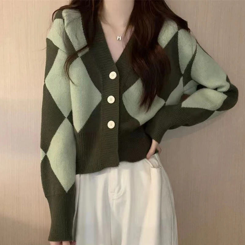 Korean Style Knitted Crop Tops 2023 Autumn Winter Casual V Neck Loose Plaid Sweater Women Long Sleeve Cardigan Sweaters Female
Korean Style Knitted Crop Tops 2023 Autumn Winter Casual V Neck Loose Plaid Sweater Women Long Sleeve Cardigan Sweaters Female