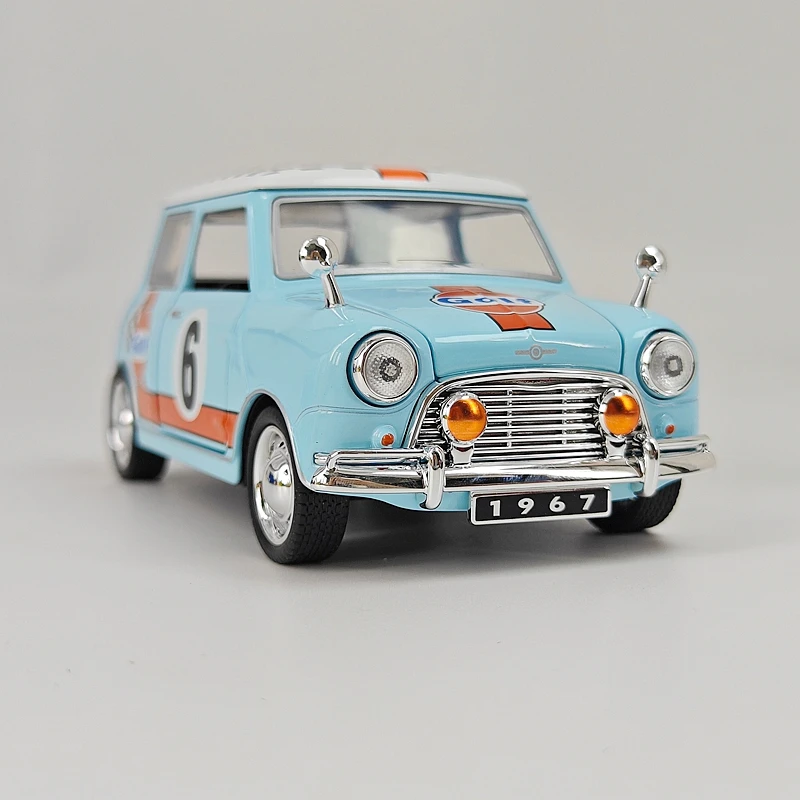 1:32 Simulation BMW Mini Cooper Alloy Car Model Classic Retro Small Car Ornament Collection Door Can Open
1:32 Simulation BMW Mini Cooper Alloy Car Model Classic Retro Small Car Ornament Collection Door Can Open