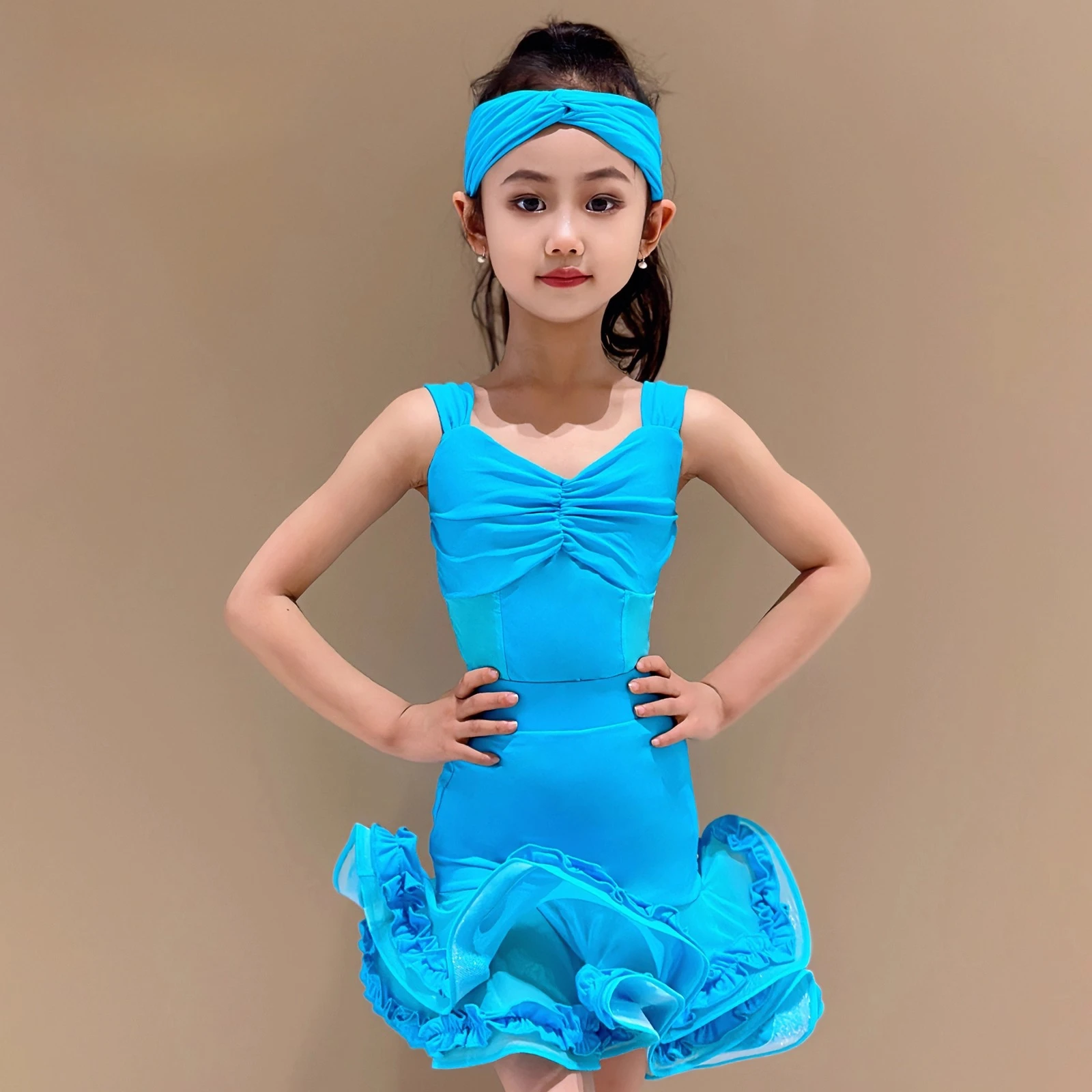 2026 New Tango Samba Latin Dance Dress for Girls' Summer High end Strap Fishbone Skirt Training and Practice Performance Dress
2026 New Tango Samba Latin Dance Dress for Girls' Summer High end Strap Fishbone Skirt Training and Practice Performance Dress