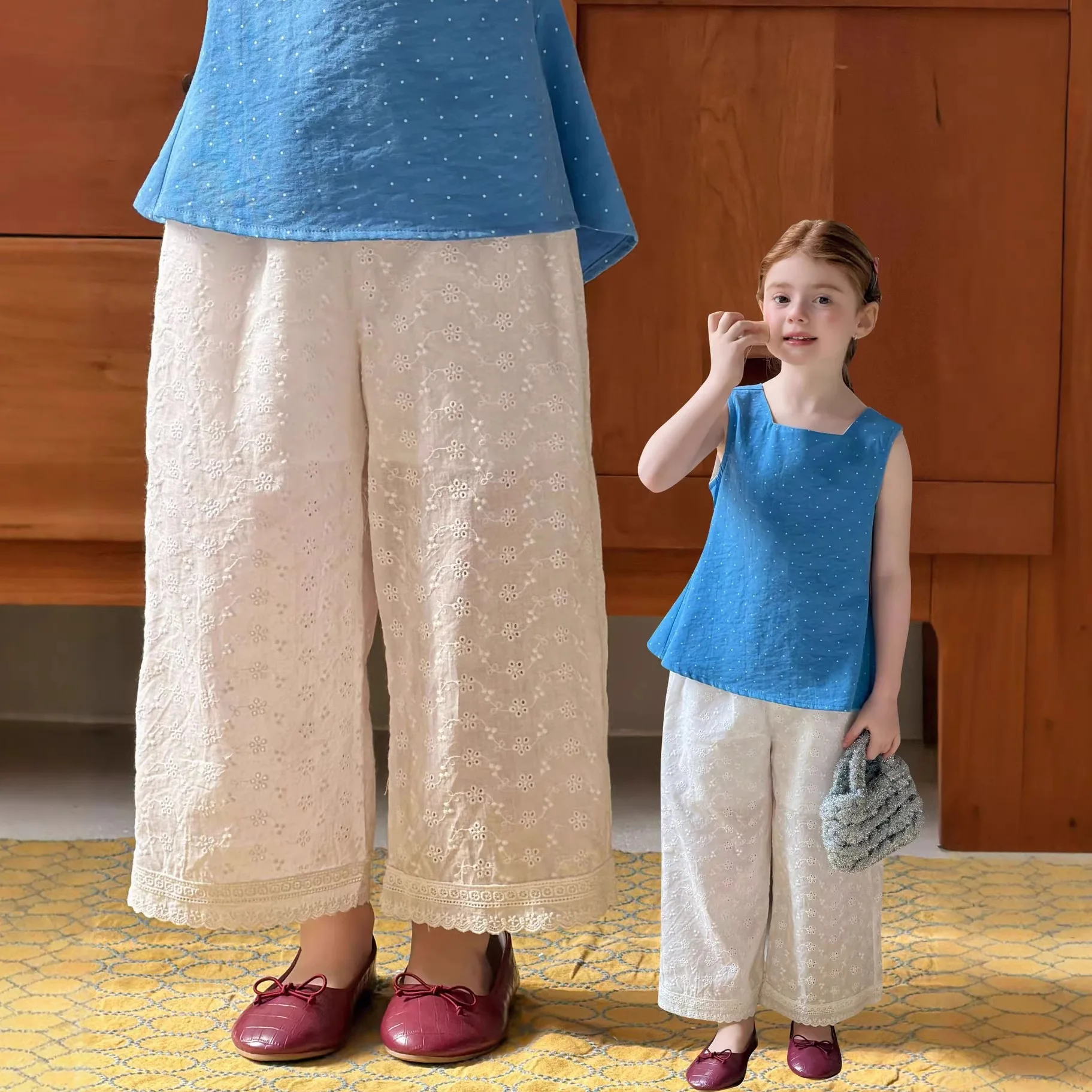 Girls Lace Pants 2026 Summer New Korean Sweet and Cool Embroidered Cropped Pants Mosquito Proof Pants
Girls Lace Pants 2026 Summer New Korean Sweet and Cool Embroidered Cropped Pants Mosquito Proof Pants