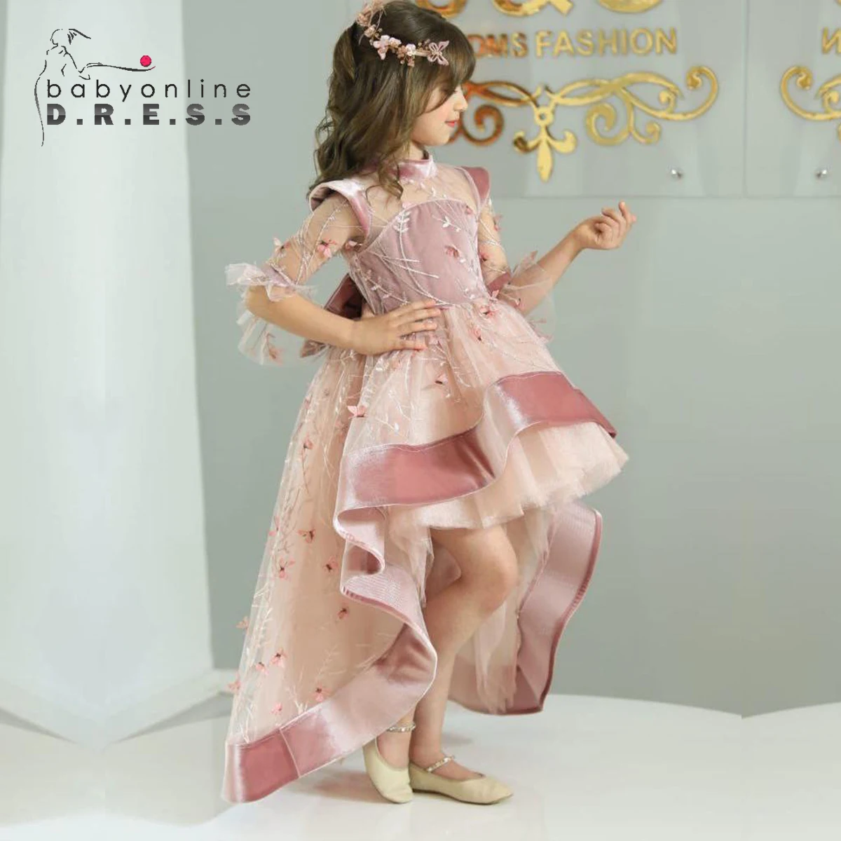 BABYONLINE Customized Communion Girl High-low with Illusion Sleeve Lace Corest Fluffy Skirt Ball Gown Formal Party JuniorBride
BABYONLINE Customized Communion Girl High-low with Illusion Sleeve Lace Corest Fluffy Skirt Ball Gown Formal Party JuniorBride