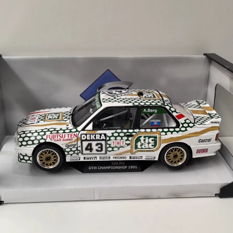 SOLIDO масштаб 1/18 M3 E30 # 43, 1991, модель автомобиля из сплава, статическая коллекция, украшенные праздничные подарки, игрушки, сувенирный подарок
SOLIDO масштаб 1/18 M3 E30 # 43, 1991, модель автомобиля из сплава, статическая коллекция, украшенные праздничные подарки, игрушки, сувенирный подарок