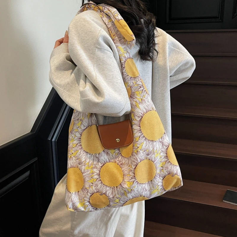 Simple Casual Shoulder Bag Retro Color Blocked Canvas Buy Dish Bag Fashion Bohemian Style Tote Bag Versatile Commuting Handbag
Simple Casual Shoulder Bag Retro Color Blocked Canvas Buy Dish Bag Fashion Bohemian Style Tote Bag Versatile Commuting Handbag