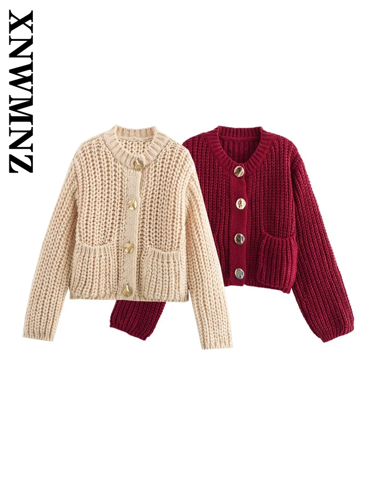 XNWMNZ 2024 Winter New Woman Fashion Knit Top Jacket Trendy Autumn Woman's V-Collar Long Sleeve Outerwear Ruffles Sweater Coat
XNWMNZ 2024 Winter New Woman Fashion Knit Top Jacket Trendy Autumn Woman's V-Collar Long Sleeve Outerwear Ruffles Sweater Coat