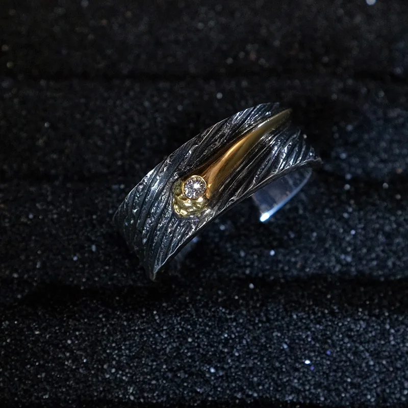 Original 925 Thai Silver Shining Mens Rings Inlay Crystal Meteor Series Couple Ring Banquet Jewelry Gift for Boyfriend
Original 925 Thai Silver Shining Mens Rings Inlay Crystal Meteor Series Couple Ring Banquet Jewelry Gift for Boyfriend