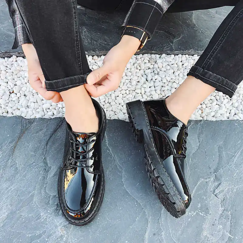 Без каблука, дорожные белые летние туфли, мужские белые кроссовки для скейтбординга, оригинальные мужские спортивные теннисные сабо, персонаж
Без каблука, дорожные белые летние туфли, мужские белые кроссовки для скейтбординга, оригинальные мужские спортивные теннисные сабо, персонаж