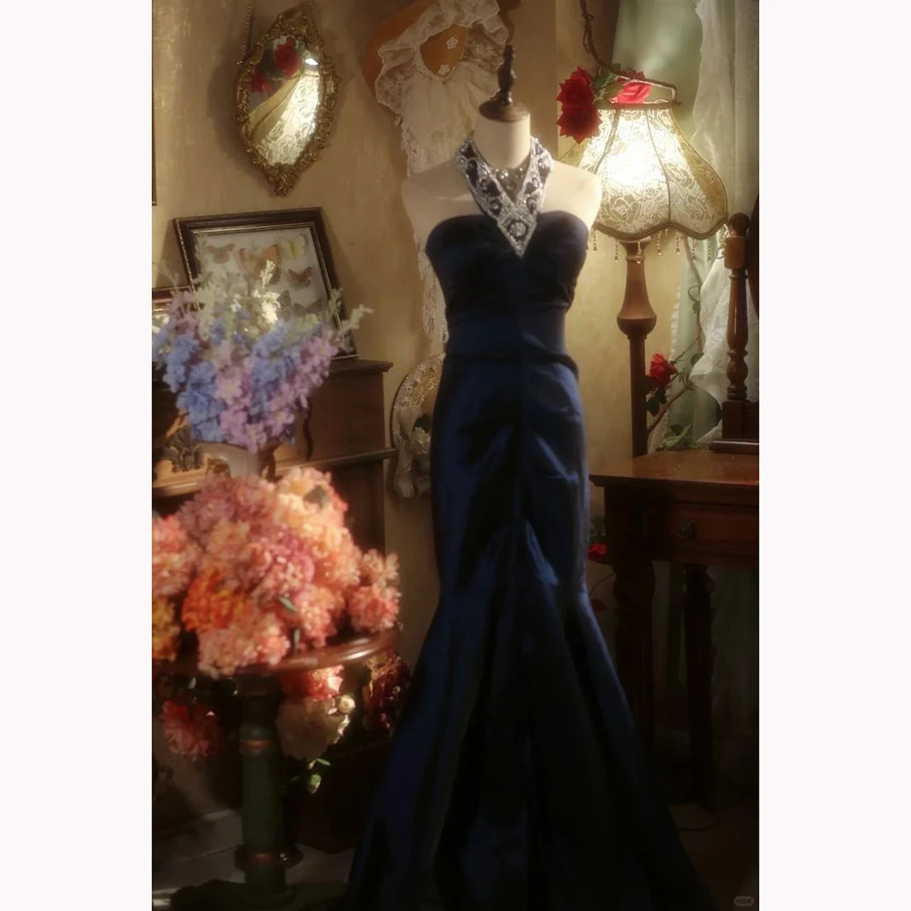 Luxury Women Dress Customized Dark Blue Halter with Pearl Sleeveless Prom Gown Exquisite Sheath Formal Evening Party Dress
Luxury Women Dress Customized Dark Blue Halter with Pearl Sleeveless Prom Gown Exquisite Sheath Formal Evening Party Dress