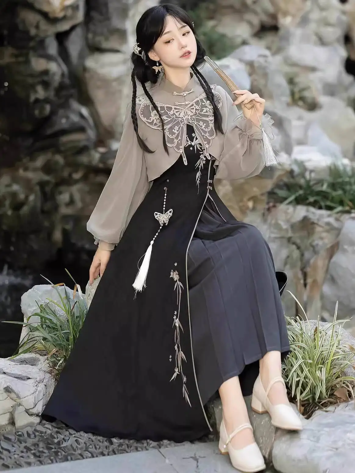 New Chinese Style Improve Guofeng Hanfu Dress Collar Tops Spaghetti Strap Dress Han Elements Fiesta Carnival Halloween Cosplay
New Chinese Style Improve Guofeng Hanfu Dress Collar Tops Spaghetti Strap Dress Han Elements Fiesta Carnival Halloween Cosplay