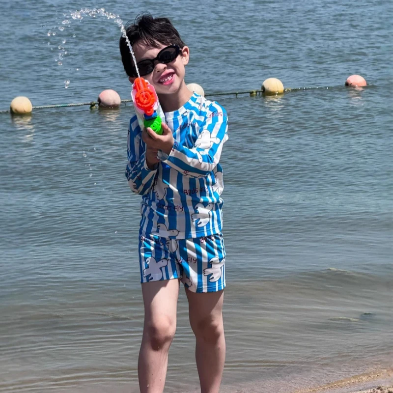 25 Summer New Korean Children's Clothing Children's Cartoon White Dove Printed Blue Long-sleeved Shorts Swimsuit Suit
25 Summer New Korean Children's Clothing Children's Cartoon White Dove Printed Blue Long-sleeved Shorts Swimsuit Suit