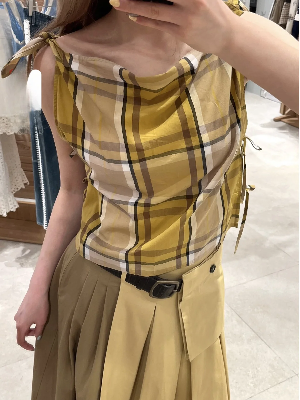 HEIDD SE2026 Spring Summer Youthful Yellow Plaid Bow Tie Sleeveless Shirt Women's Elegant Style Short Length Cotton Shirt
HEIDD SE2026 Spring Summer Youthful Yellow Plaid Bow Tie Sleeveless Shirt Women's Elegant Style Short Length Cotton Shirt