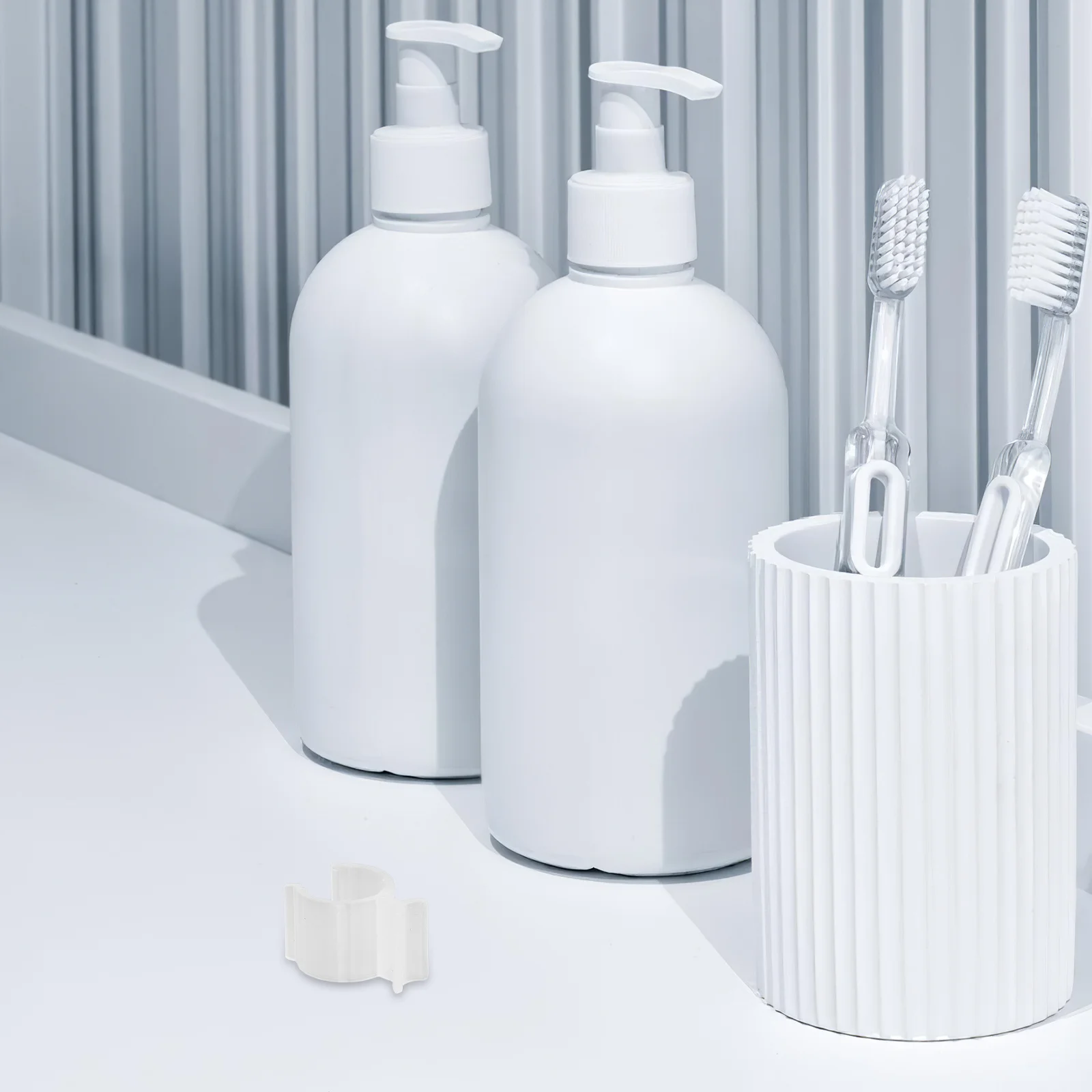 50pcs Travel Makeup Remover Bottle Pump Lock Clips Leakproof Plastic Dispenser Collar For Shampoo Lotion Cleansing Oil
50pcs Travel Makeup Remover Bottle Pump Lock Clips Leakproof Plastic Dispenser Collar For Shampoo Lotion Cleansing Oil